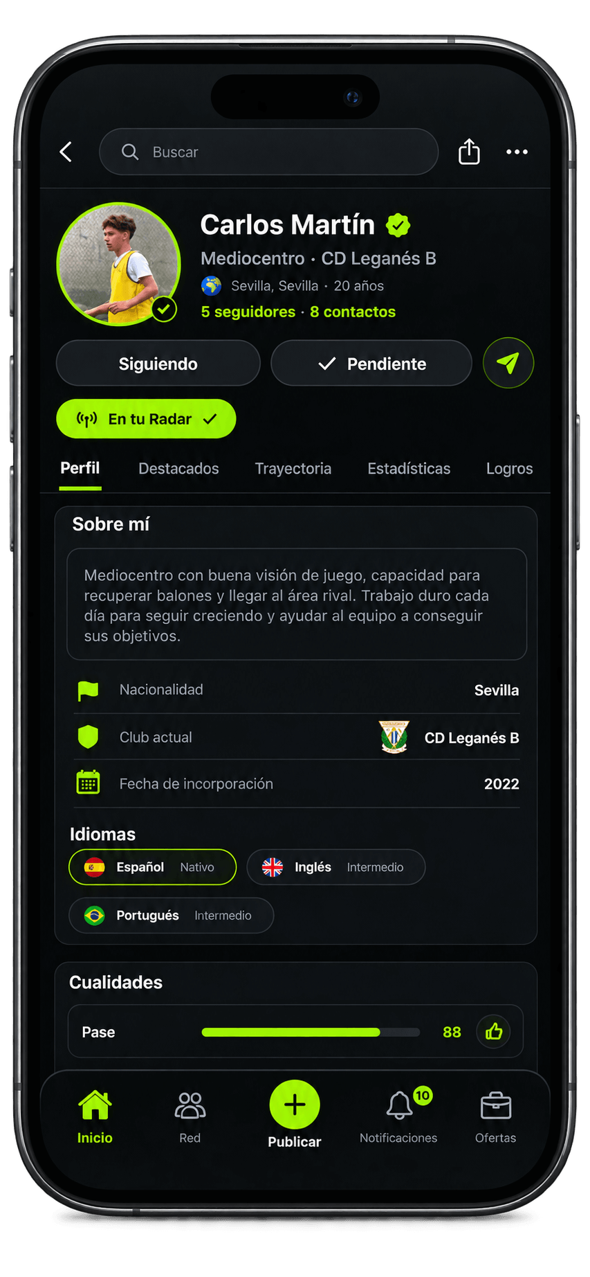 Perfil de jugador en la app de ElevenPro: valoración EP, contactos, sobre mí y trayectoria por club